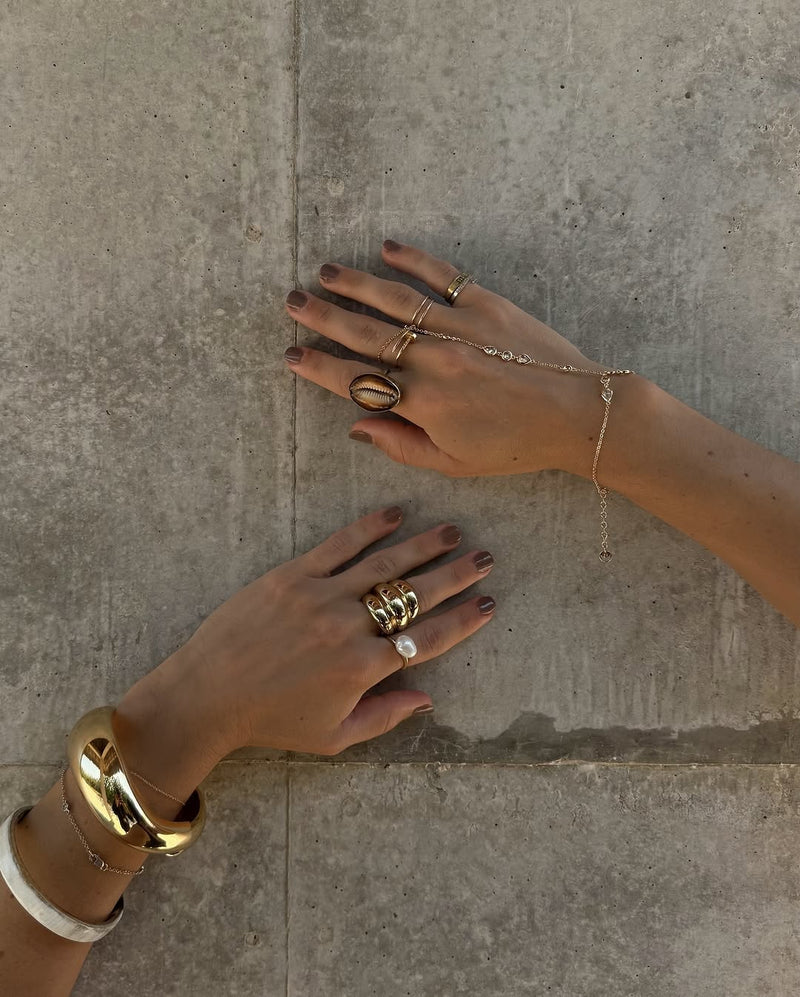 Aurora Hand Chain/ @hasleypitman