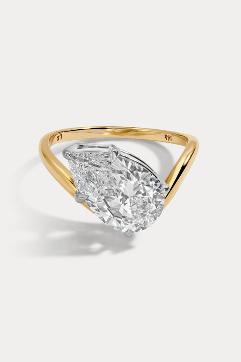 The Celine Curve Ring